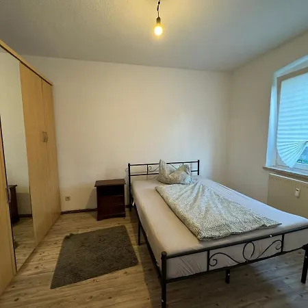 Flat For 7 Full Kitchen Smart Tv&wifi 3 Lägenhet Zeitz